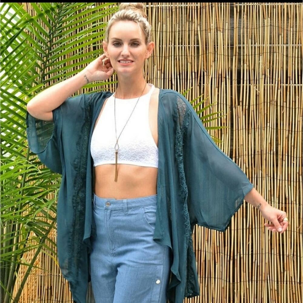 Anemone high neck lace bralette in white small - Picture 2 of 8